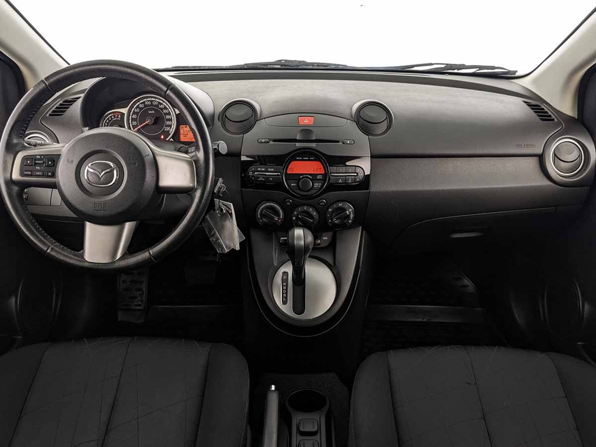 Mazda 2#8768