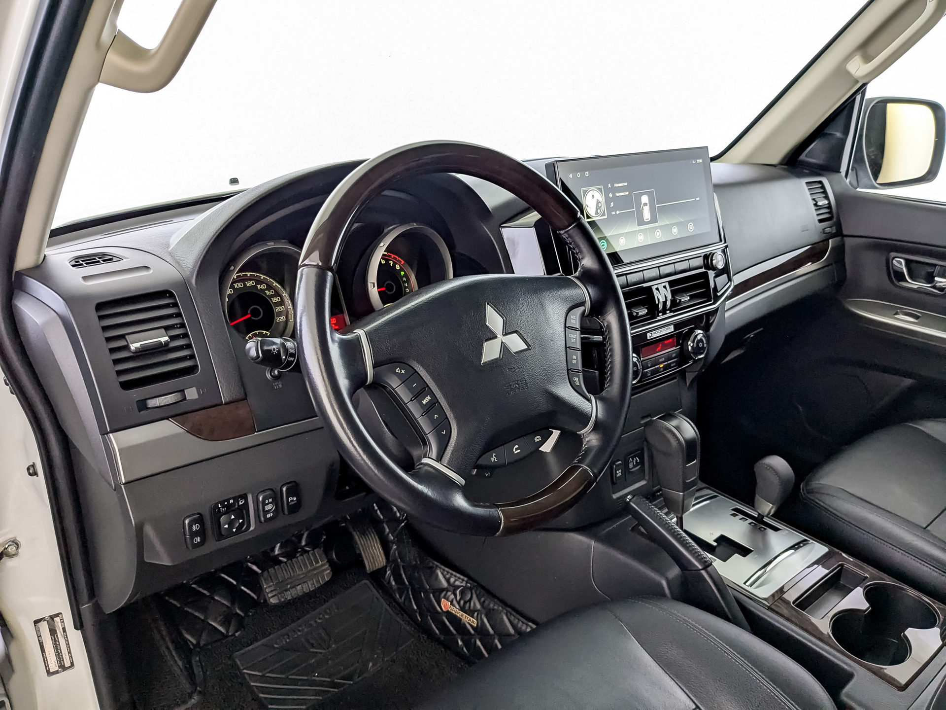 Mitsubishi Pajero#85256
