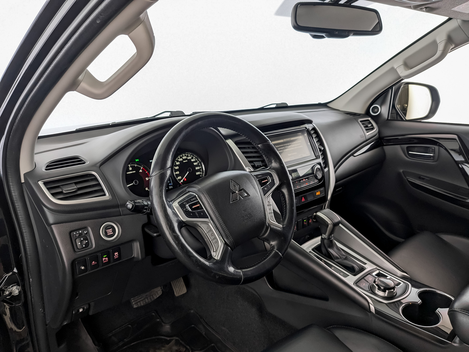 Mitsubishi Pajero Sport#71429