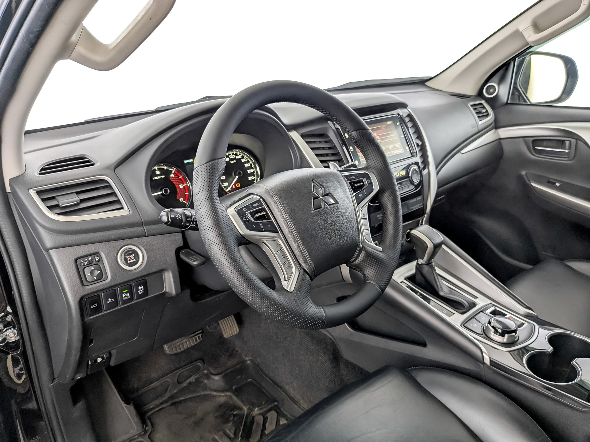 Mitsubishi Pajero Sport#85276
