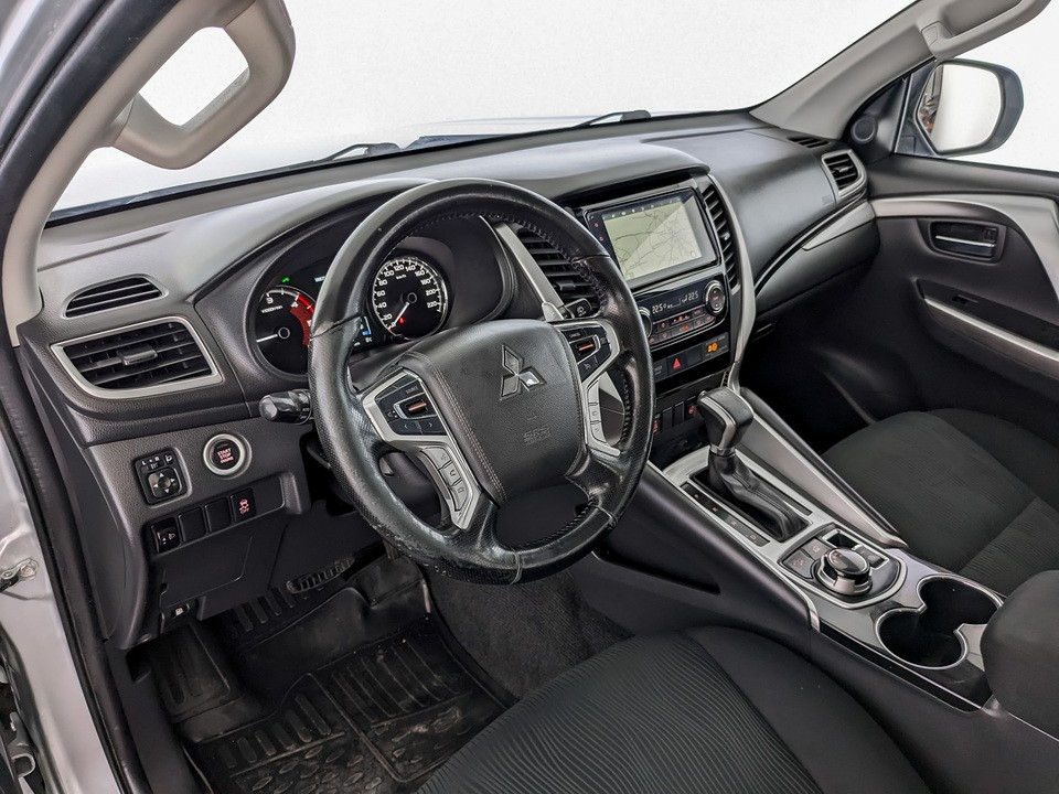 Mitsubishi Pajero Sport#9659