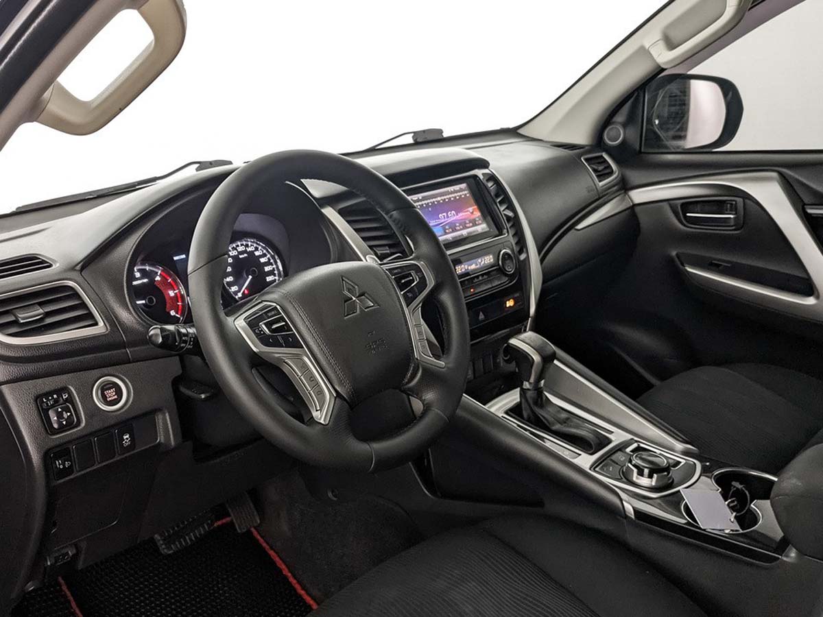 Mitsubishi Pajero Sport#9689