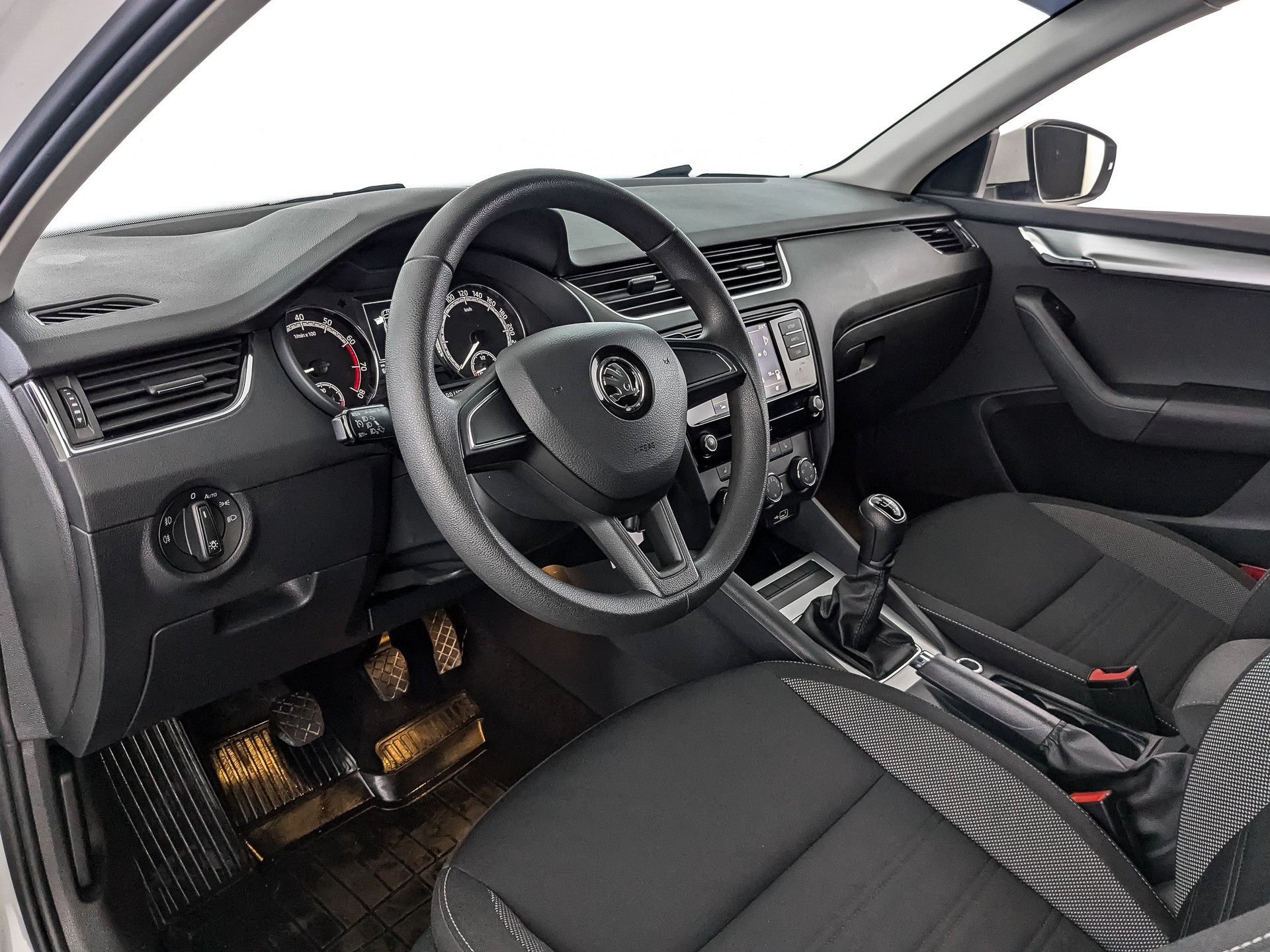 Skoda Octavia#32777