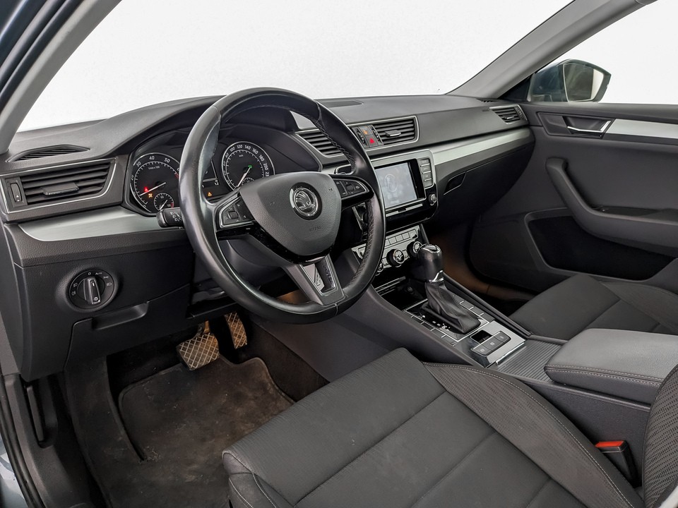Skoda Superb#13033