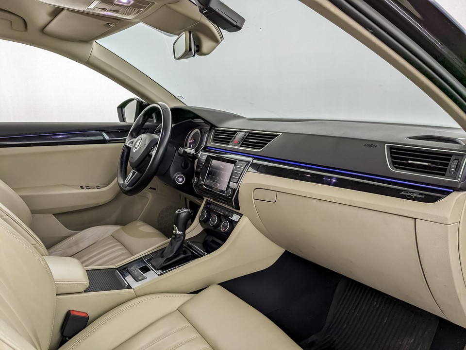 Skoda Superb#13169