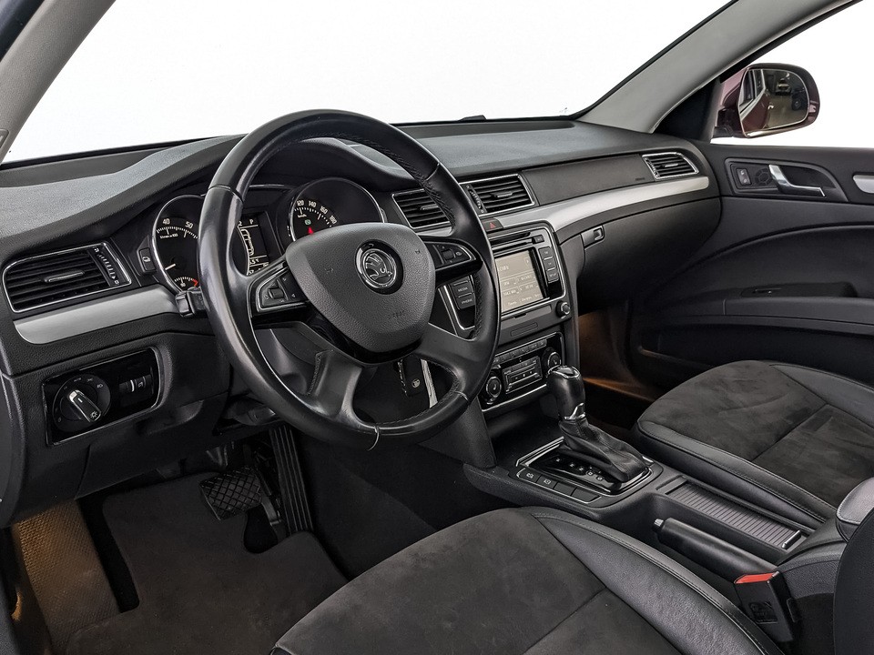 Skoda Superb#13180