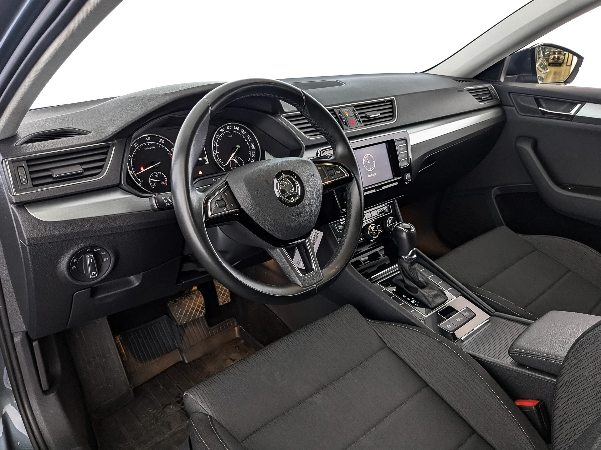 Skoda Superb#32388