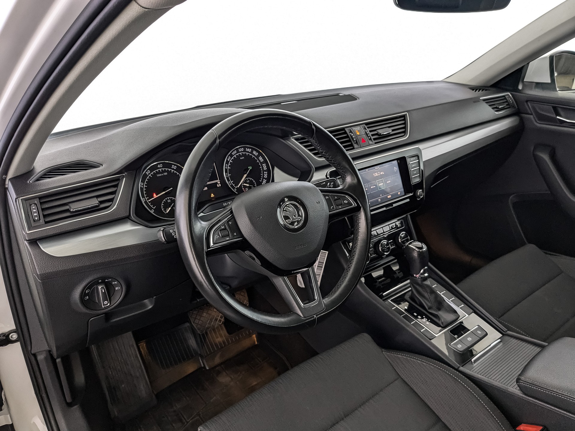 Skoda Superb#32835