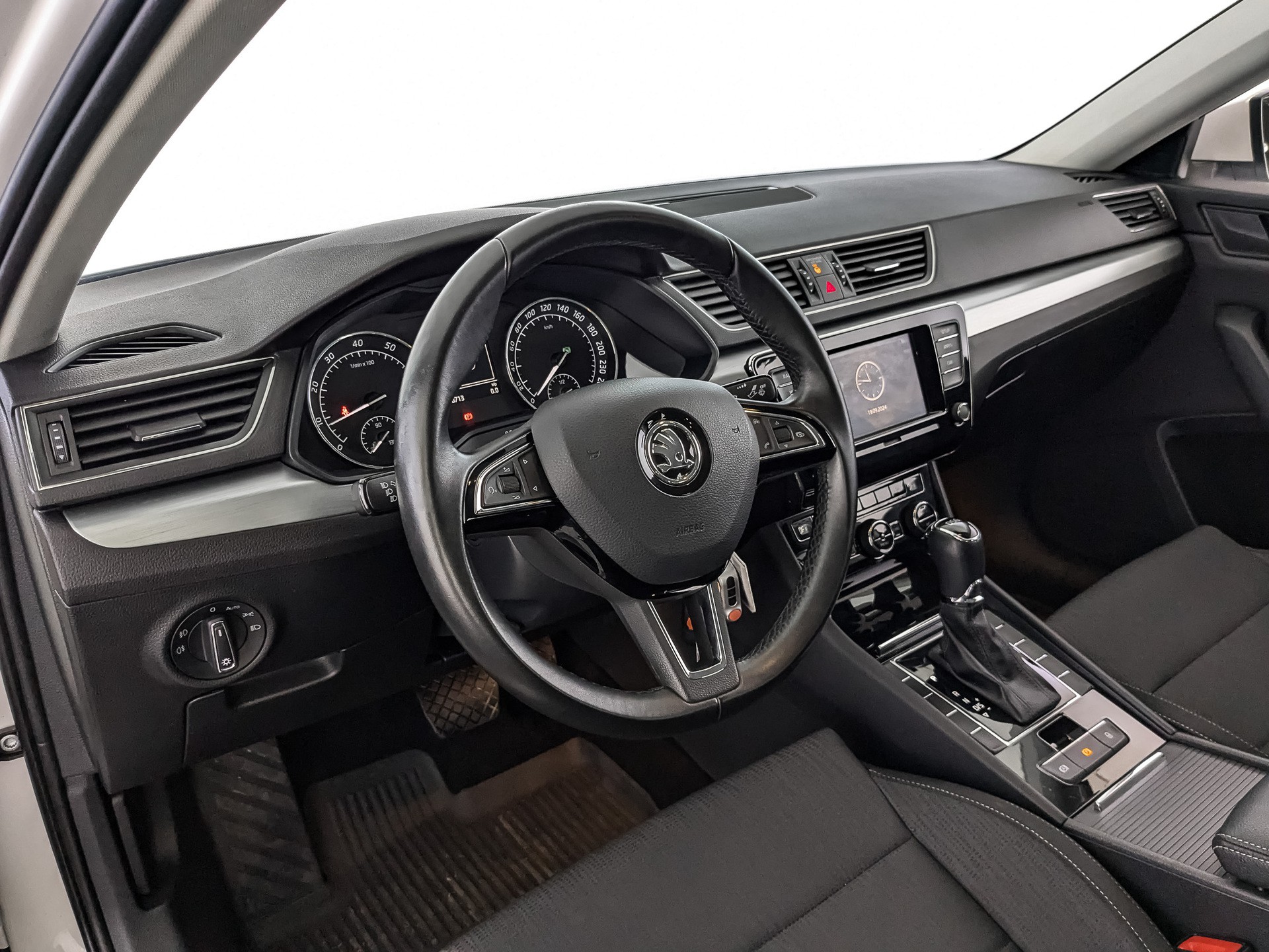 Skoda Superb#32844