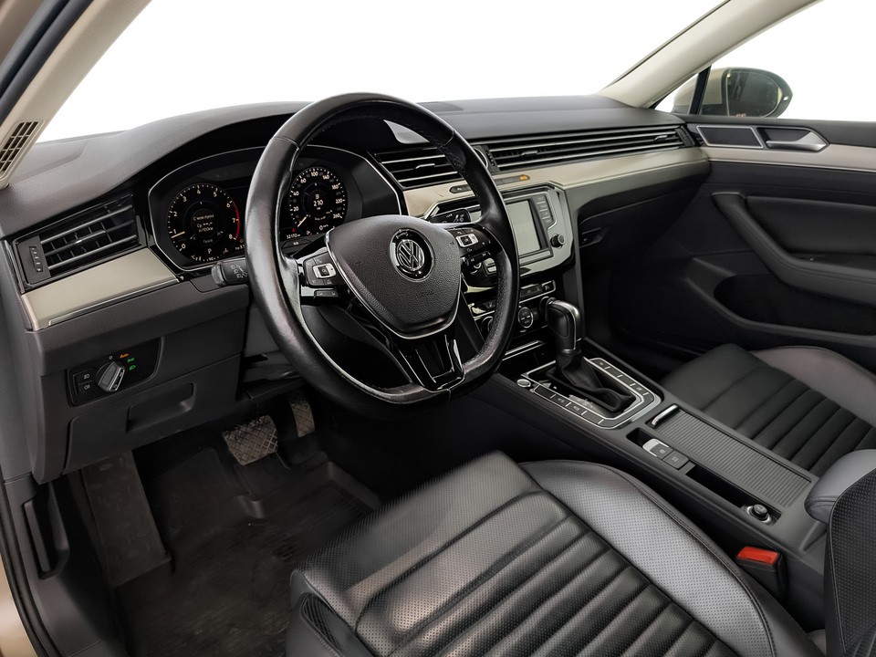 Volkswagen Passat#10703
