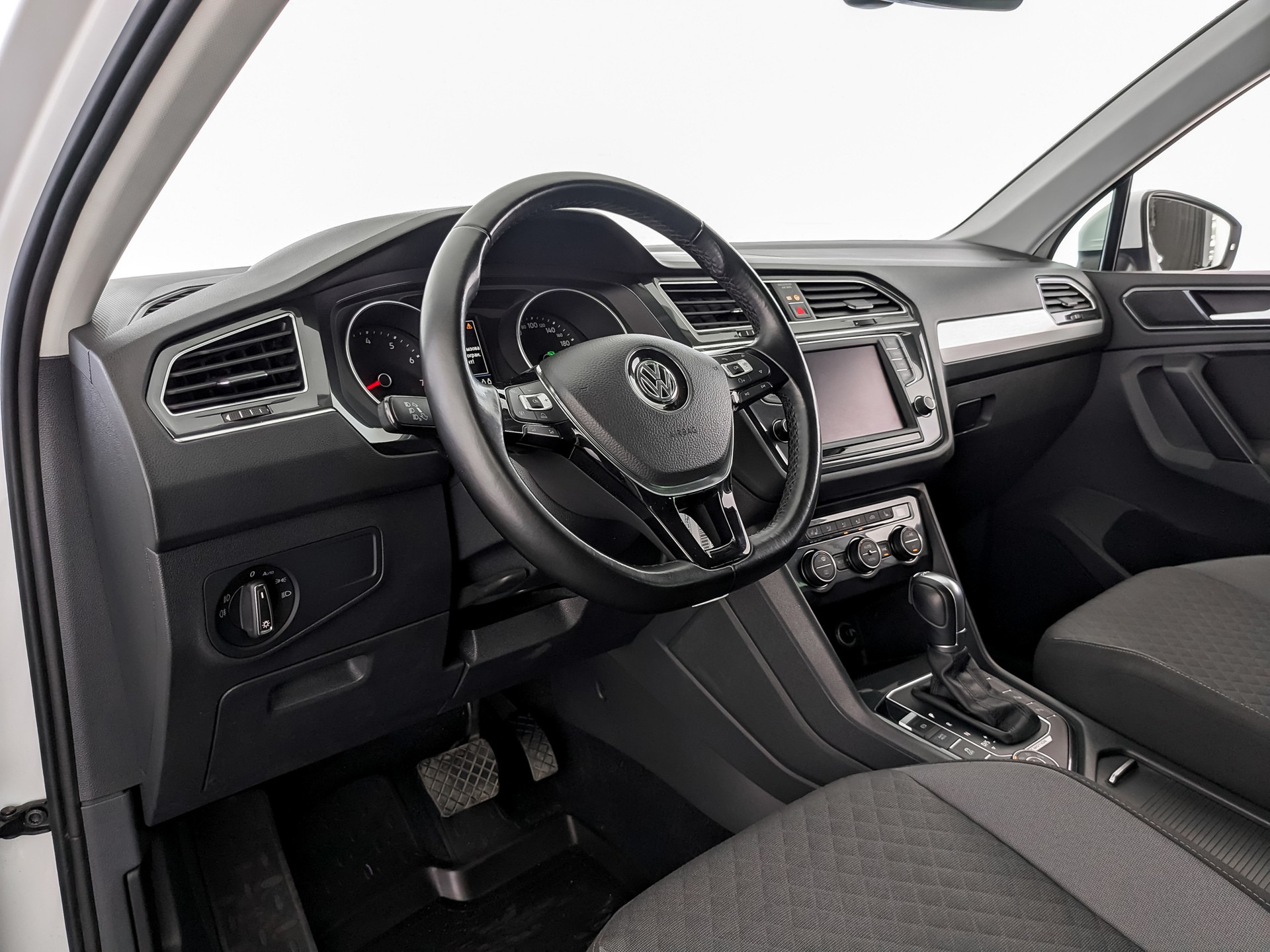 Volkswagen Tiguan#15754