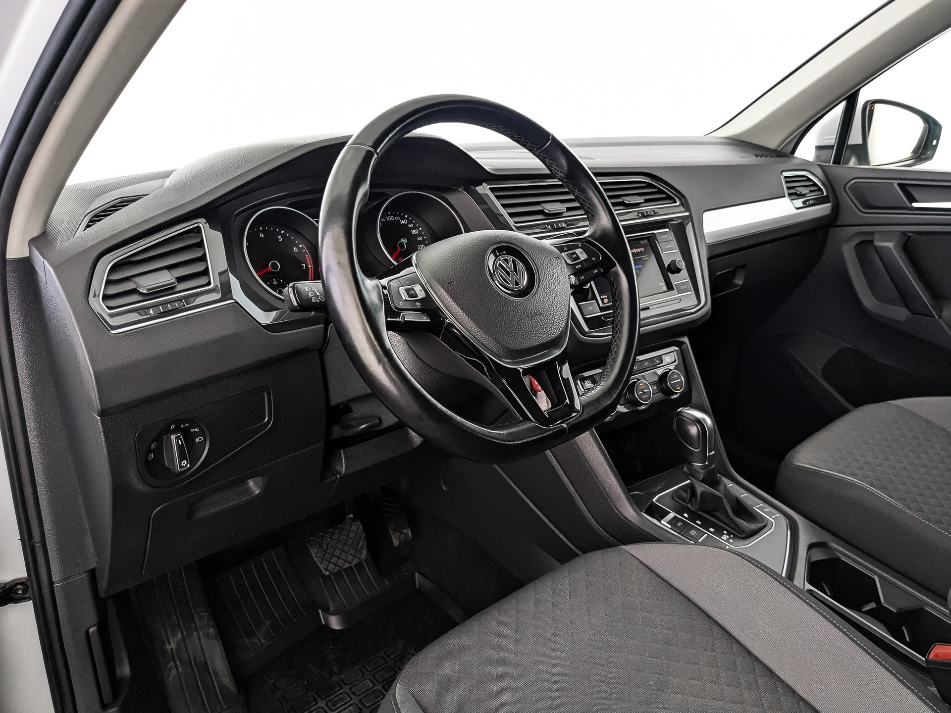 Volkswagen Tiguan#15766