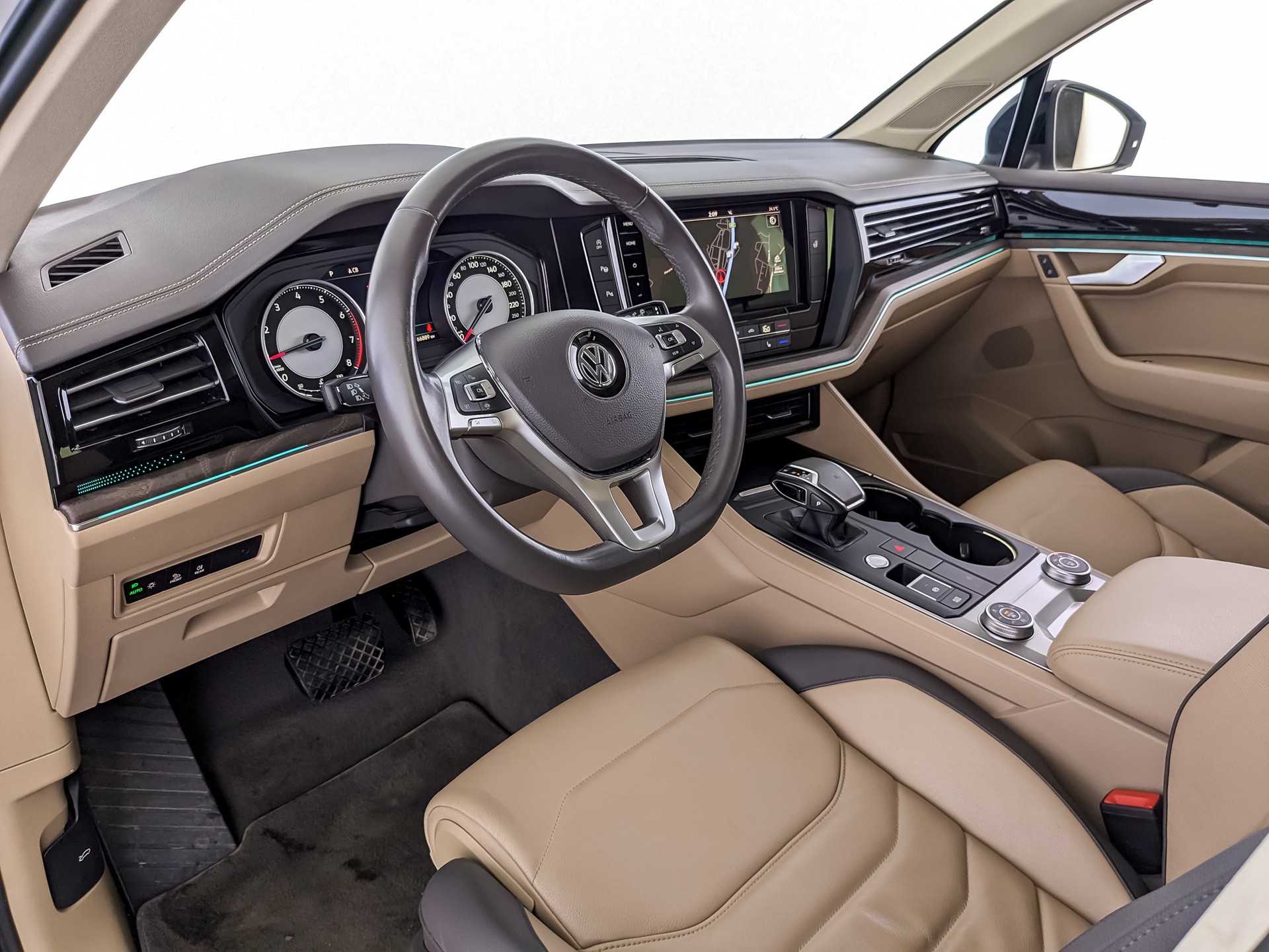 Volkswagen Touareg#16218