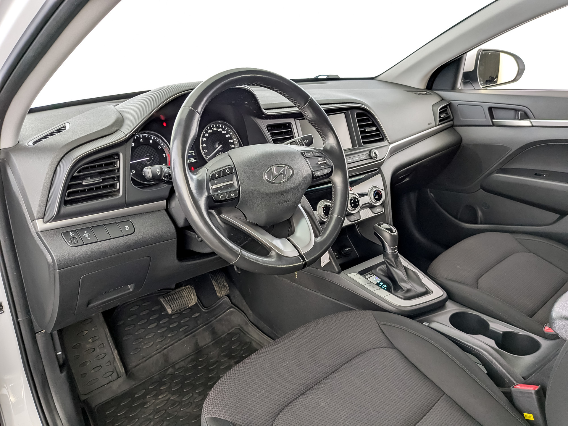 Hyundai Elantra#80705
