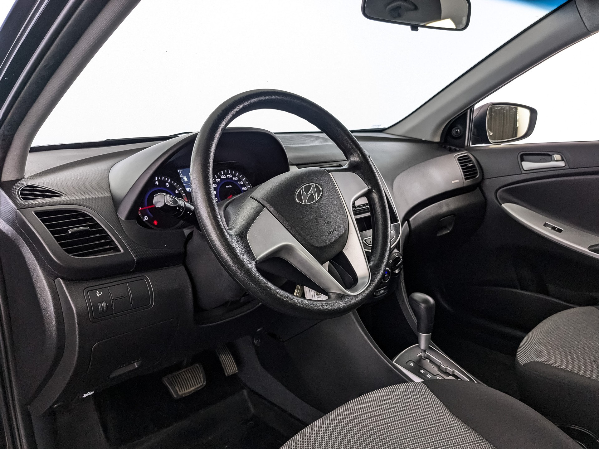 Hyundai Solaris#22370