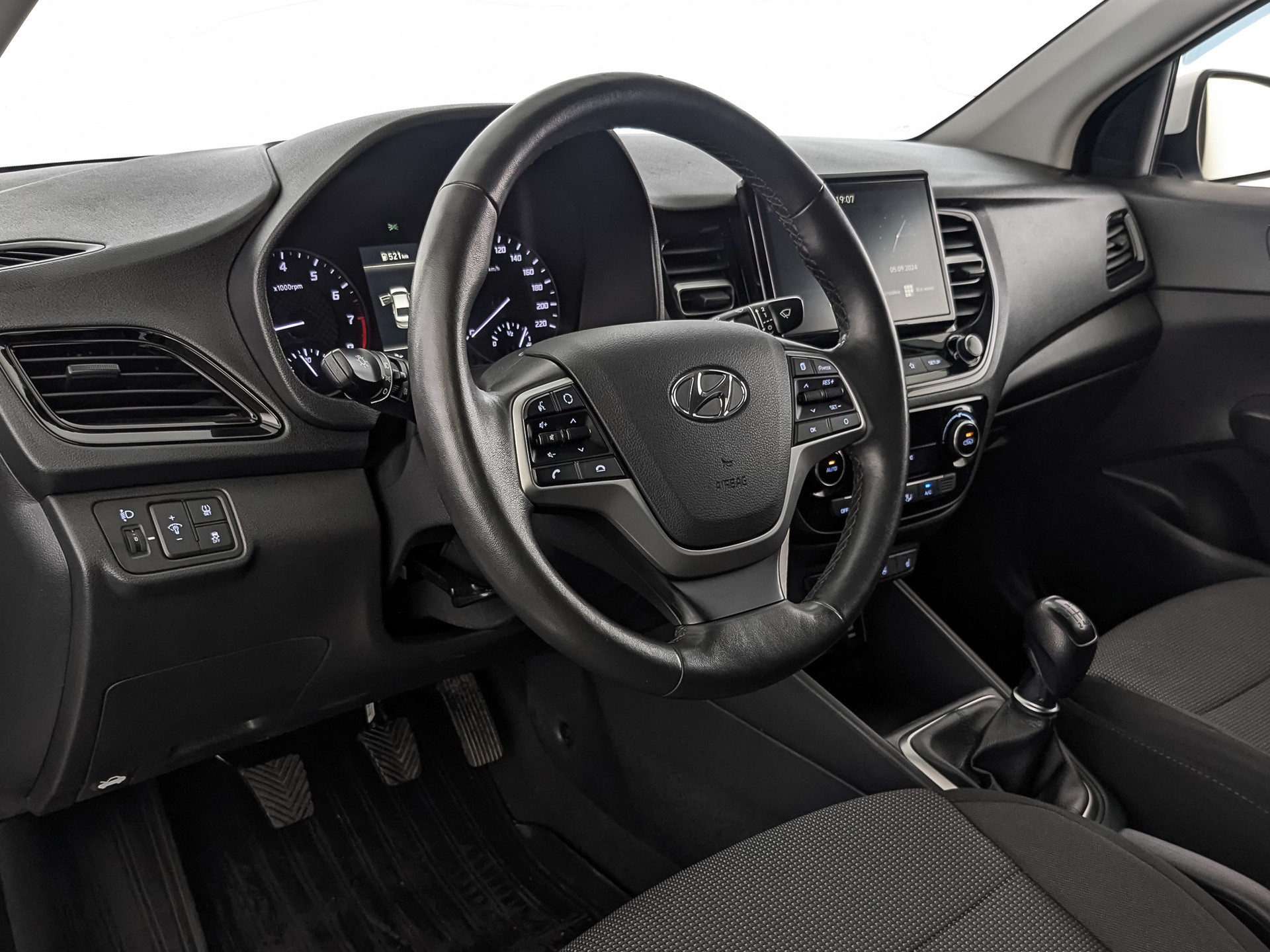 Hyundai Solaris#22420