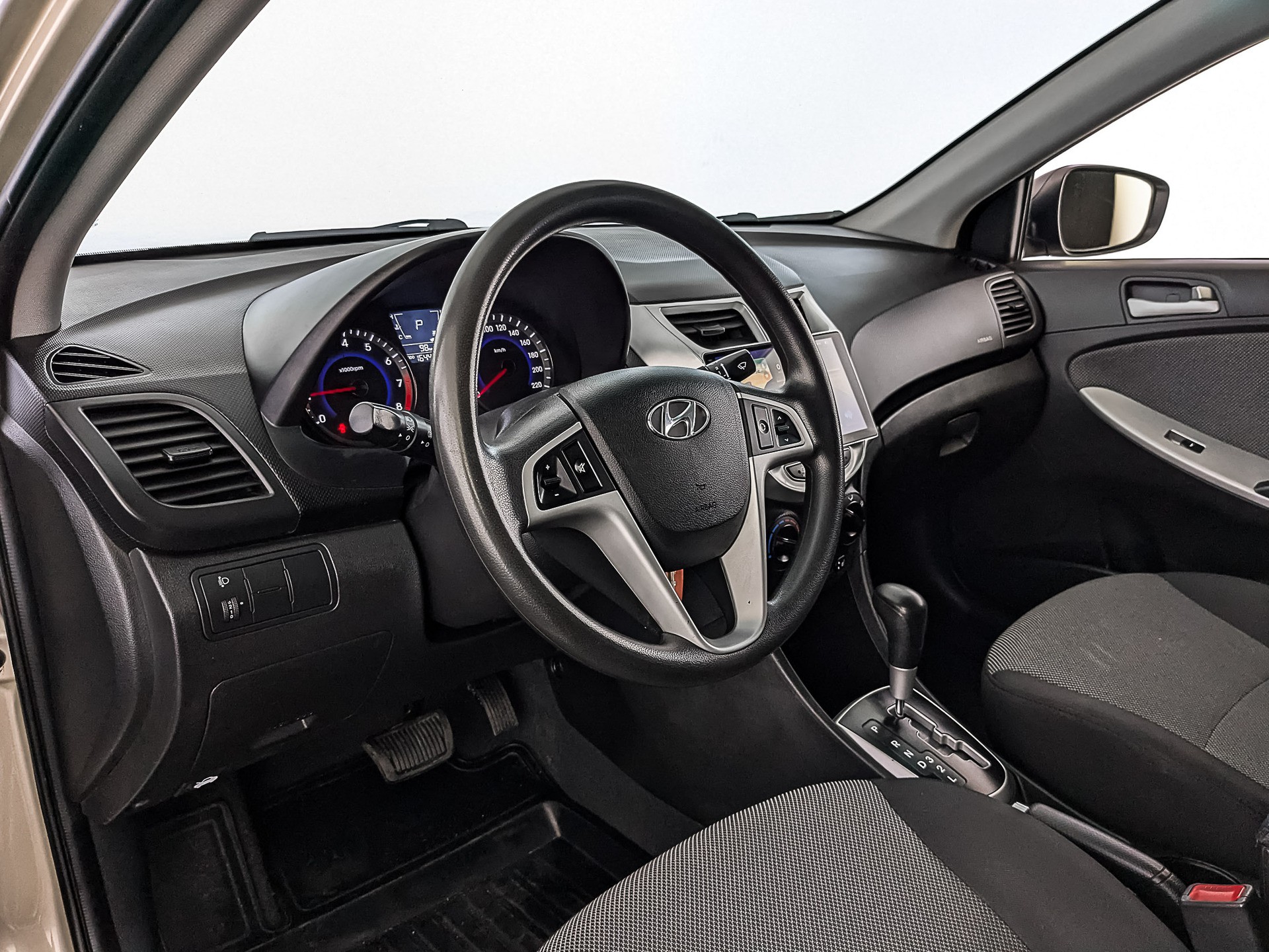 Hyundai Solaris#28227