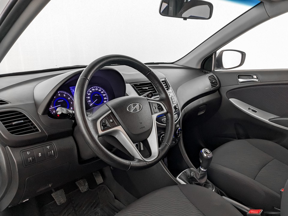 Hyundai Solaris#8357